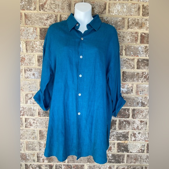 Chico's Tops - 100% Linen Chico’s Design Vintage Top Button down blouse roll up sleeves size 1